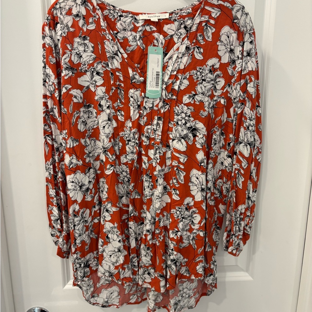 Fun2fun brand orange and White Flutter Sleeve Blouse